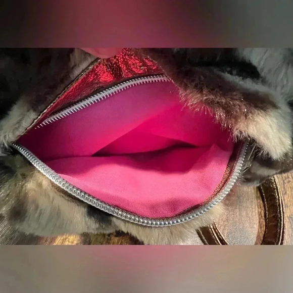 Skechers | small, camouflage faux fur backpack - Picture 15 of 16